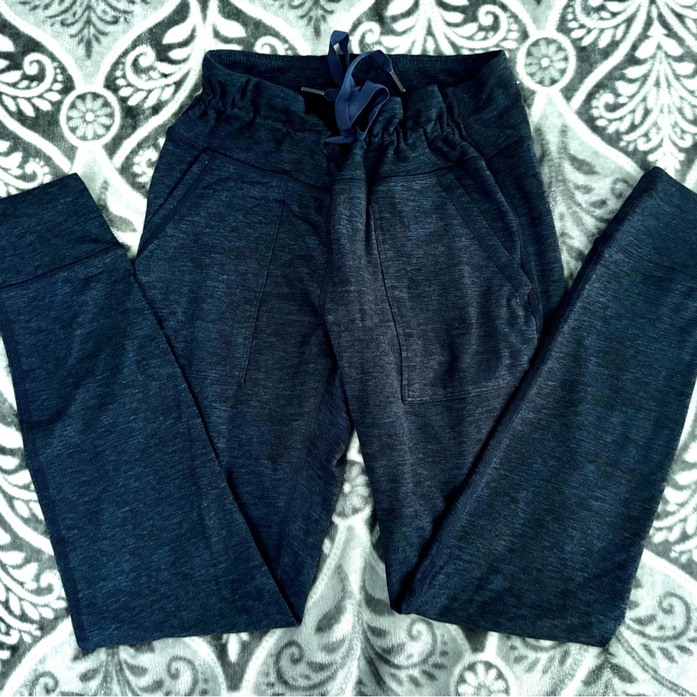 Aerie Chill Play Move Leggings with Pockets